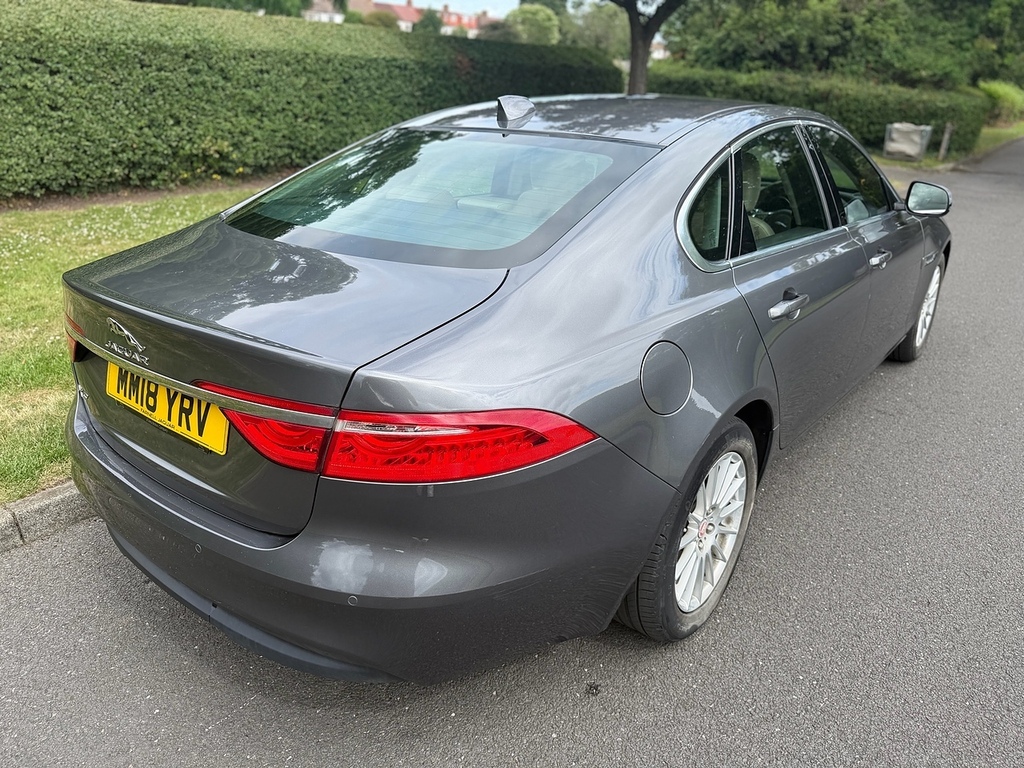 Jaguar XF D Prestige U3559 Ulez Grey #3