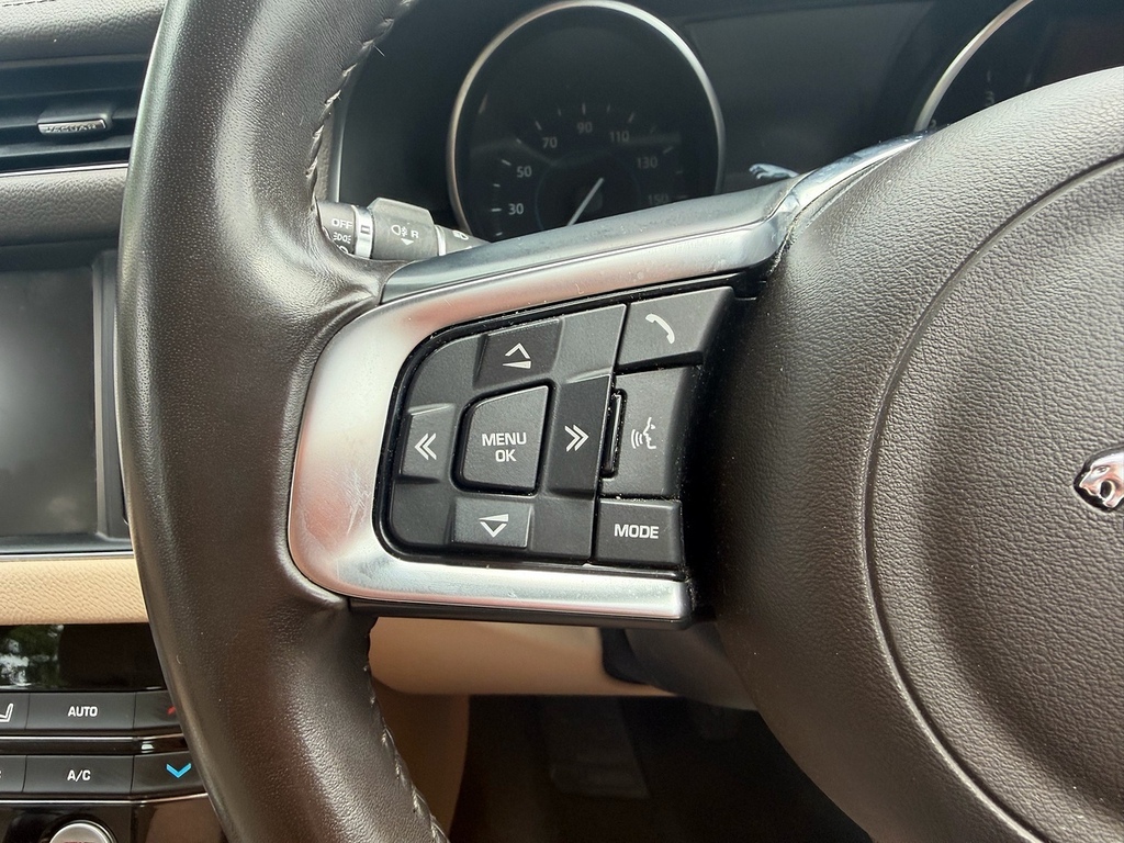 Jaguar XF 2.0I 250 Portfolio Grey #43