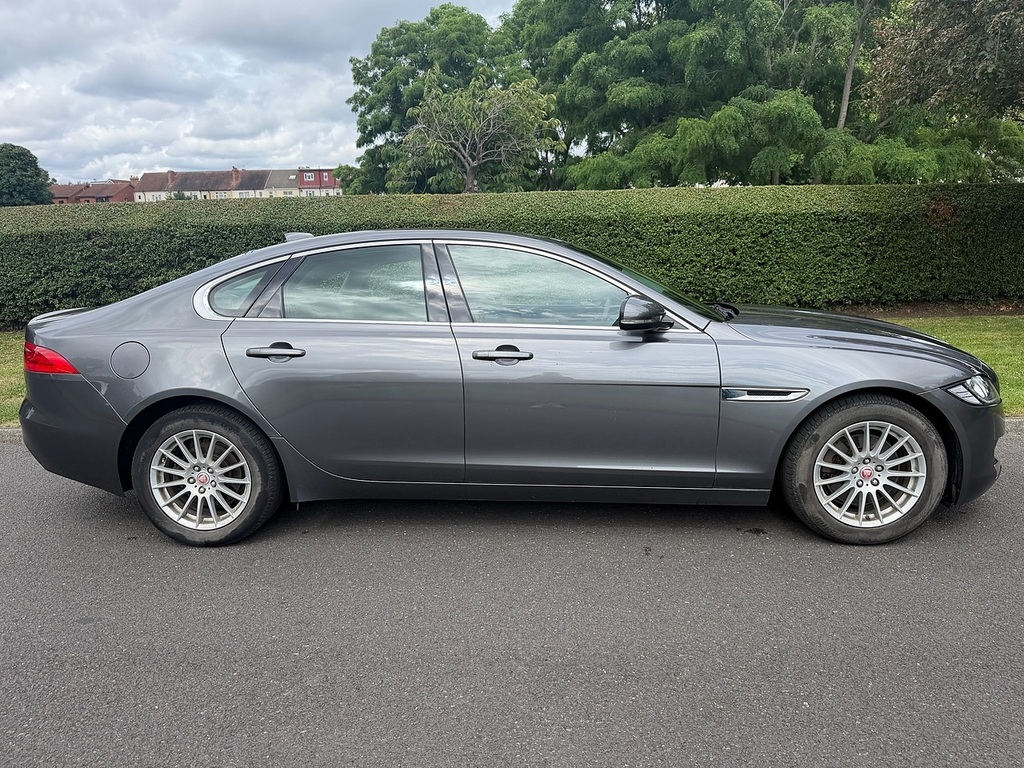 Jaguar XF D Prestige U3559 Ulez Grey #2