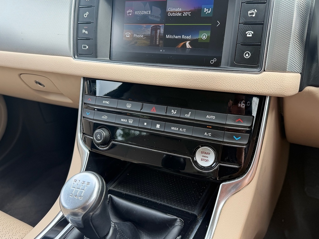 Jaguar XF 2.0I 250 Portfolio Grey #48