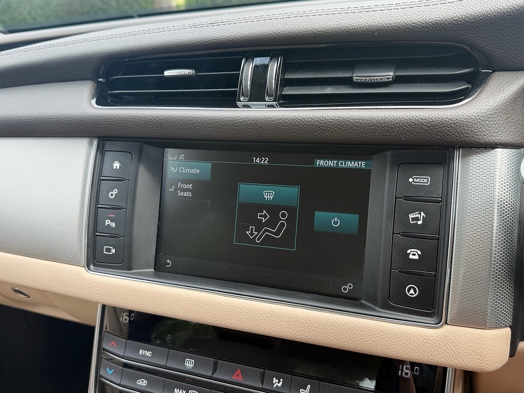 Jaguar XF 2.0I 250 Portfolio Grey #56