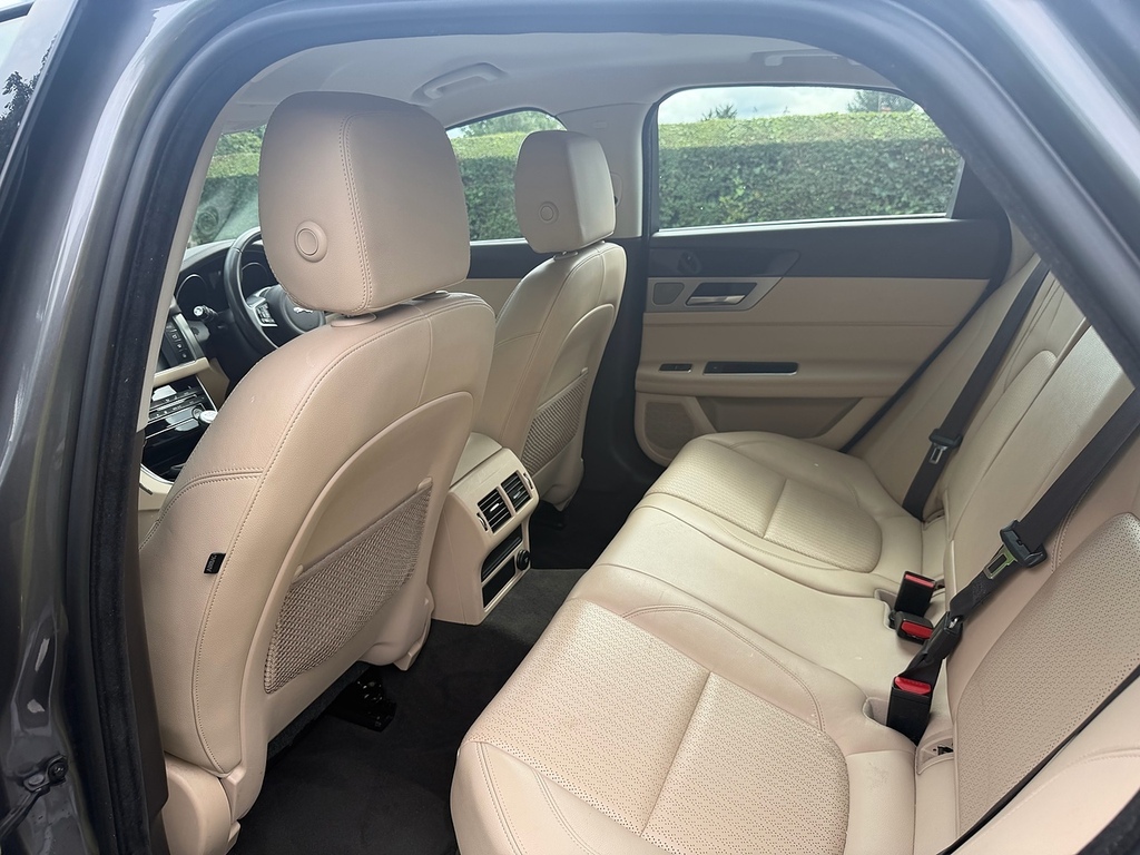 Jaguar XF 2.0I 250 Portfolio Grey #21