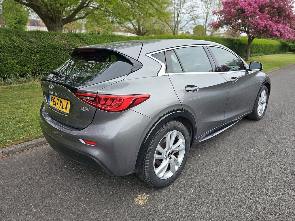 Infiniti Q30 T Se U2520 Ulez Grey #3