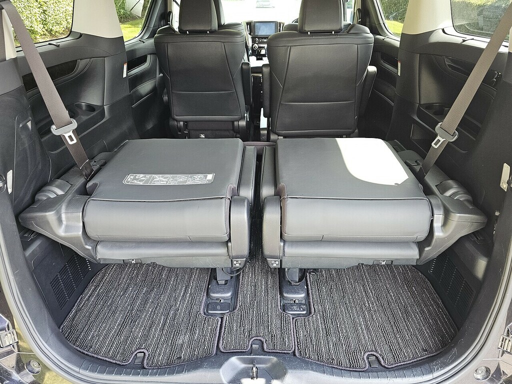 Toyota Vellfire 3.5 V6 White #31