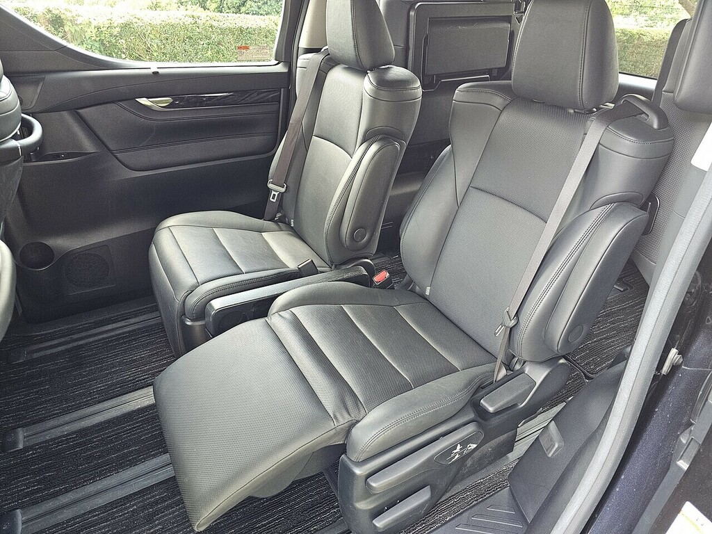 Toyota Vellfire 3.5 V6 White #17