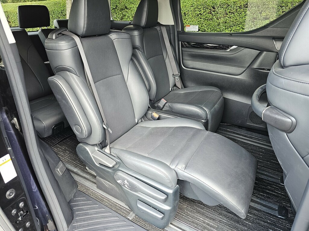 Toyota Vellfire 3.5 V6 White #19