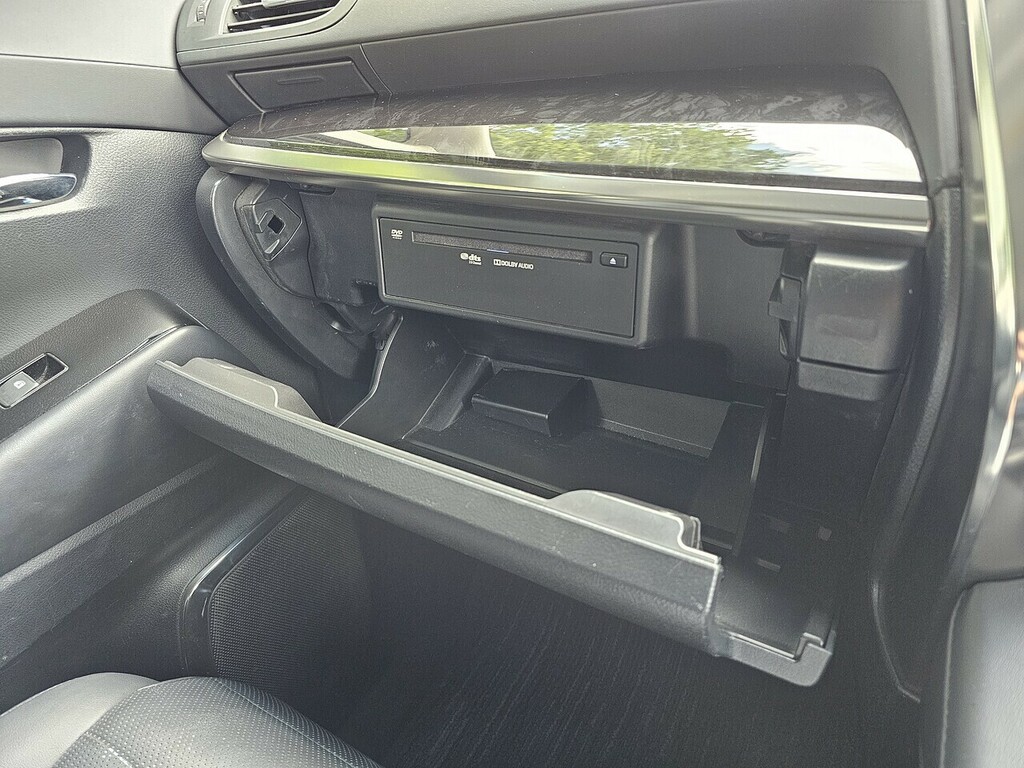 Toyota Vellfire 3.5 V6 White #47