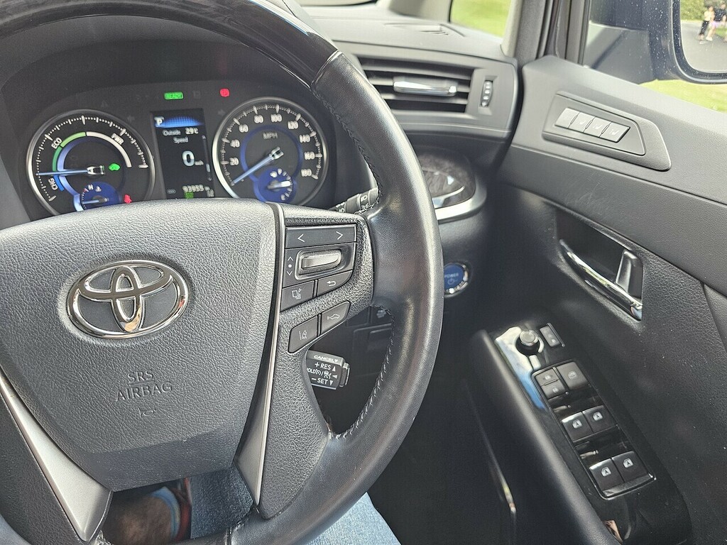 Toyota Vellfire 3.5 V6 White #51