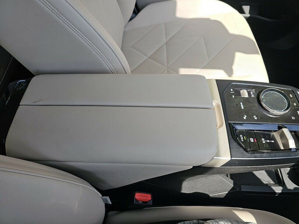 BMW iX 40 76.6Kwh M Sport Xdrive Black #33