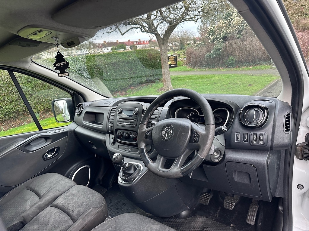 Vauxhall Vivaro 1.6 L2h1 2900 Sportive White #19