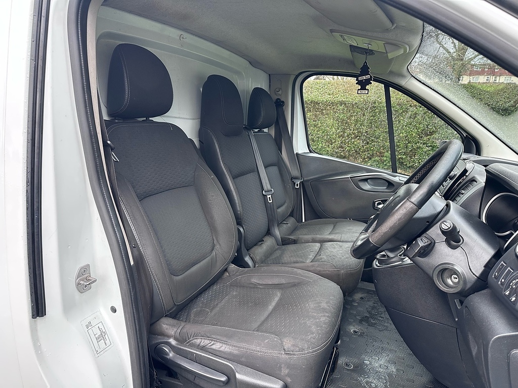 Vauxhall Vivaro 1.6 L2h1 2900 Sportive White #20