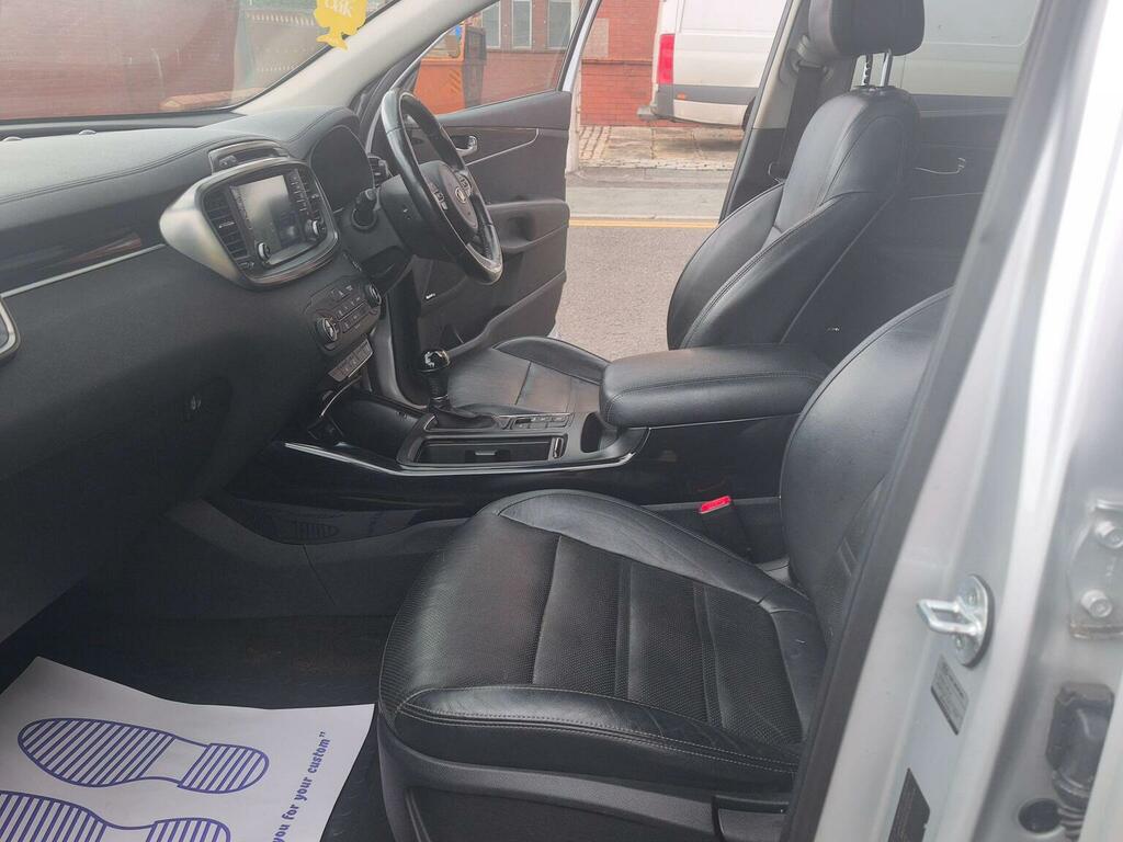 Kia Sorento Suv Grey #28