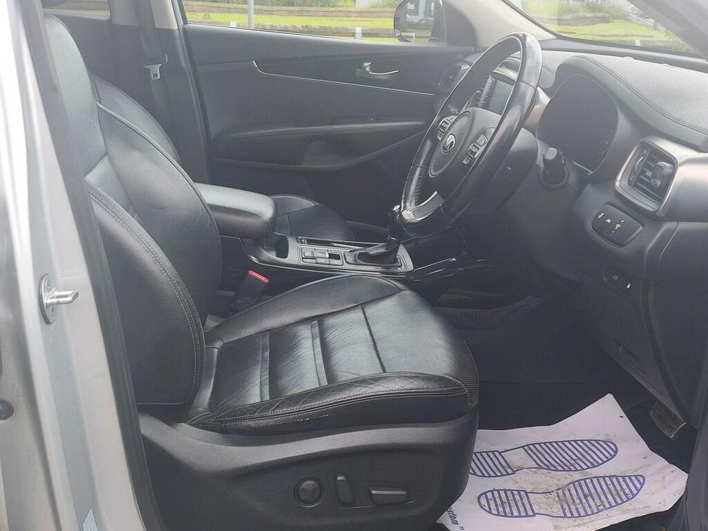 Kia Sorento Suv Grey #20