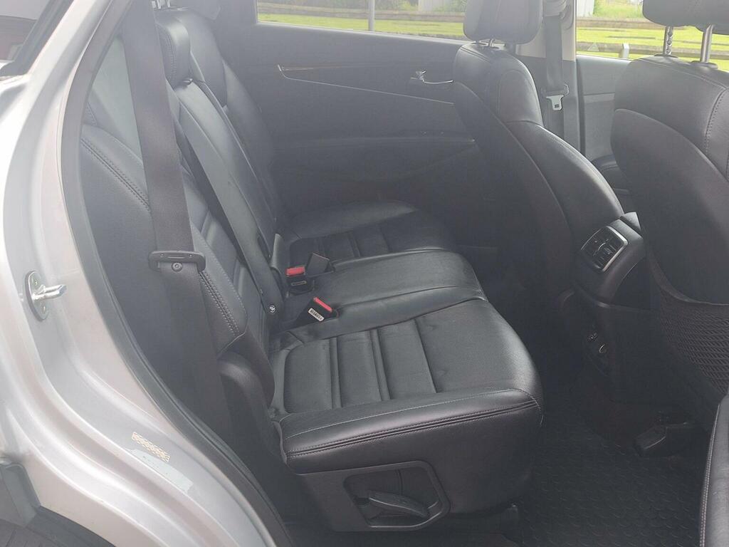 Kia Sorento Suv Grey #24