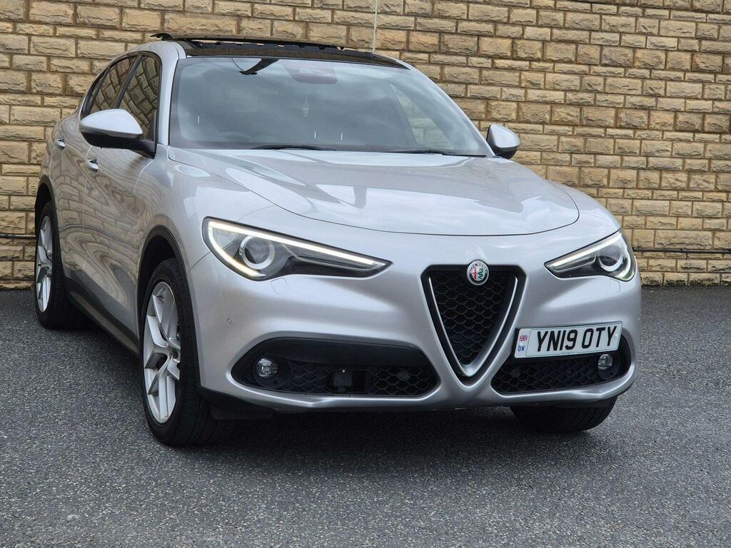 Alfa Romeo Stelvio  Green #9
