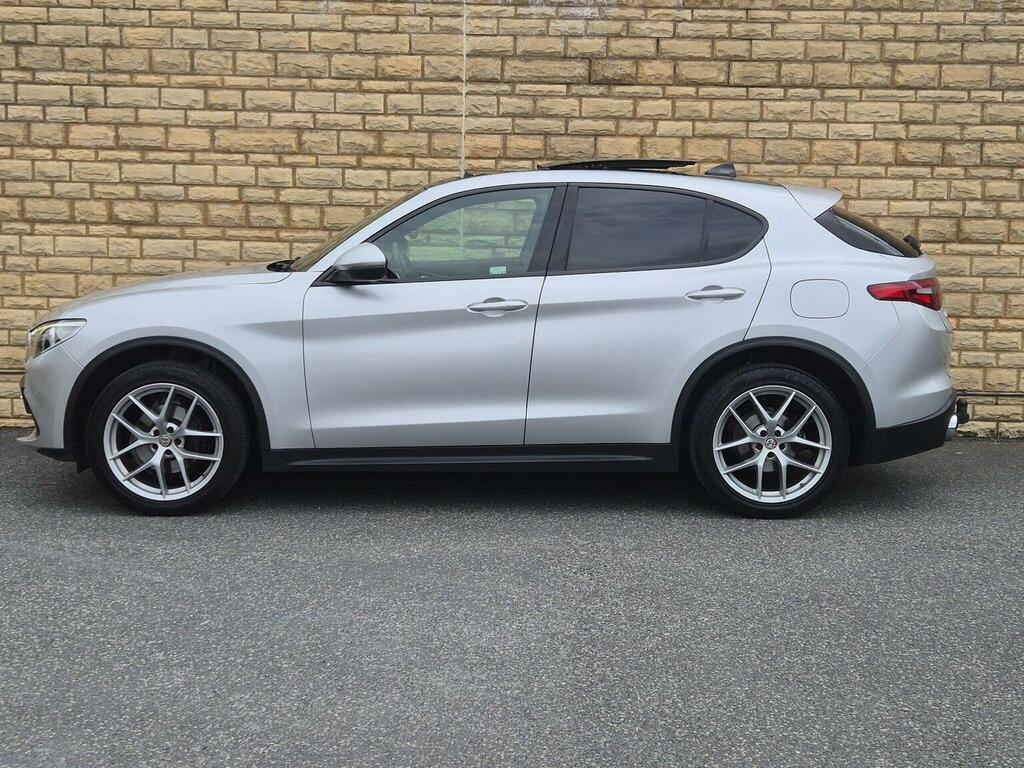 Alfa Romeo Stelvio  Green #32