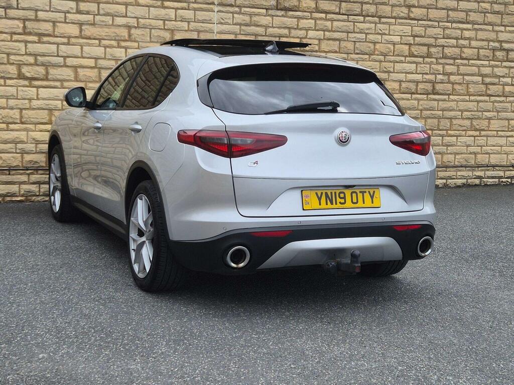 Alfa Romeo Stelvio  Green #27