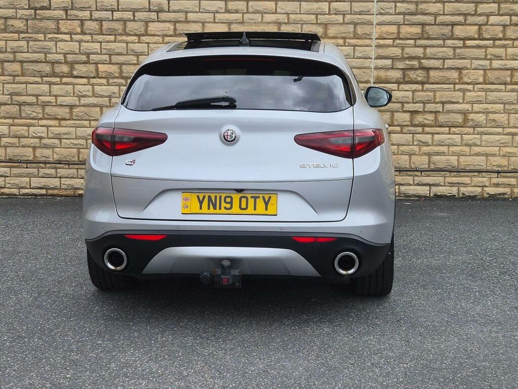 Alfa Romeo Stelvio  Green #23