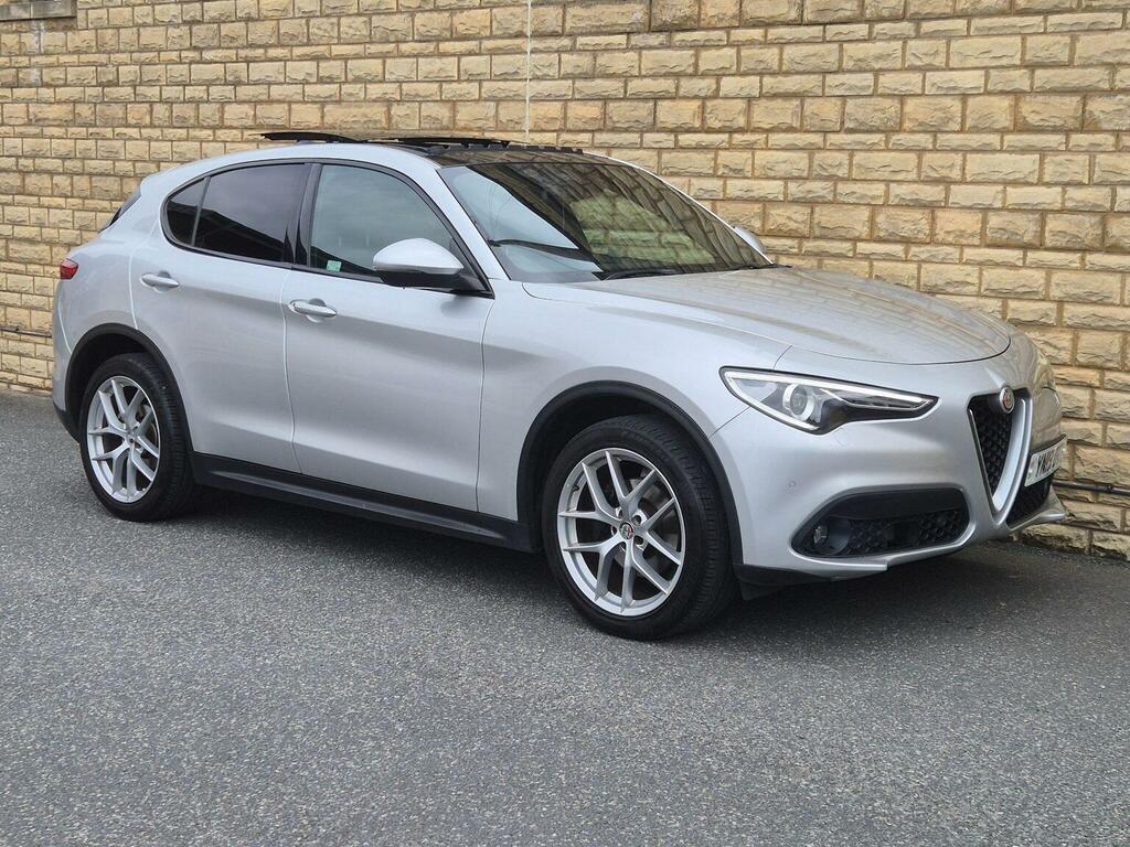 Alfa Romeo Stelvio  Green #13