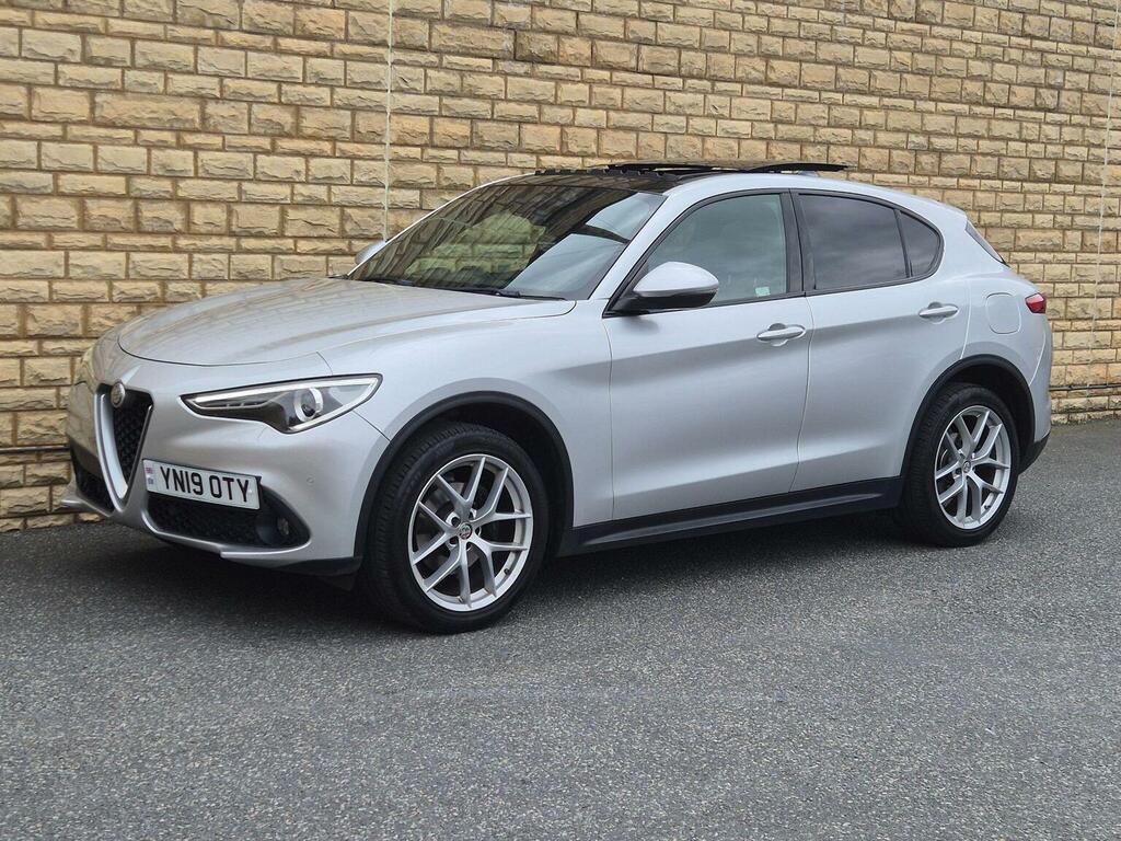 Alfa Romeo Stelvio  Green #35