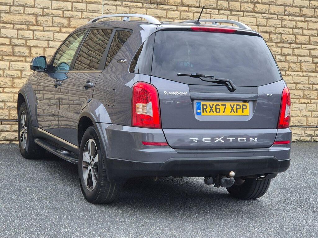 SsangYong Rexton Rexton Ultimate Black #30