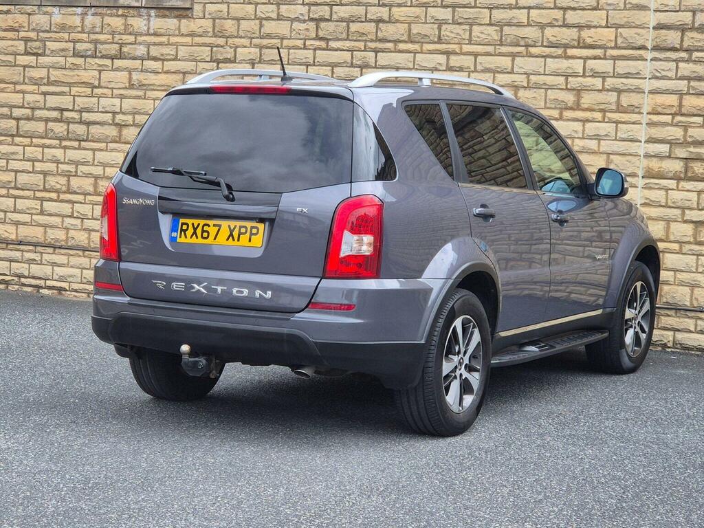 SsangYong Rexton Rexton Ultimate Black #20
