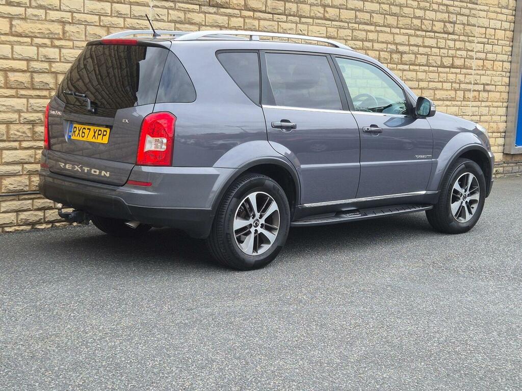 SsangYong Rexton Rexton Ultimate Black #19