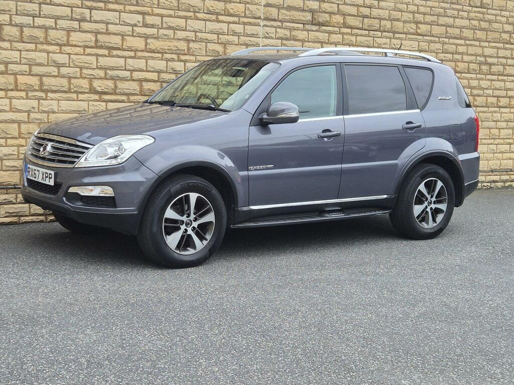 SsangYong Rexton Rexton Ultimate Black #36