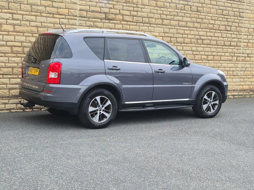 SsangYong Rexton Rexton Ultimate Black #17