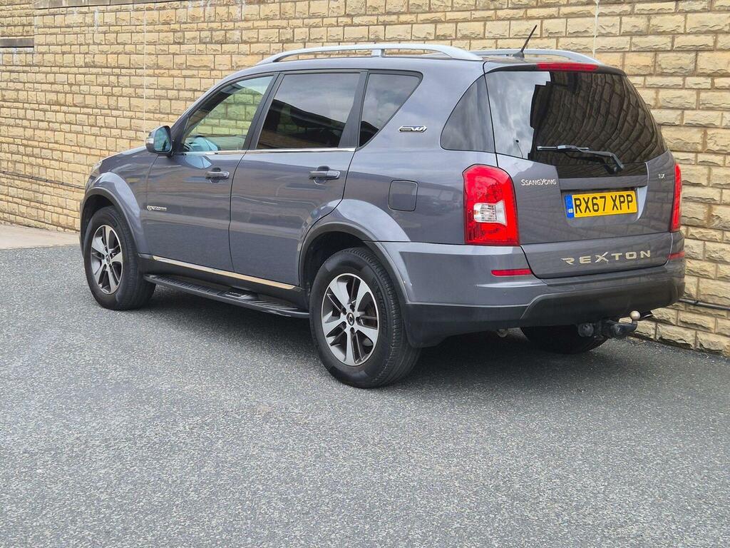 SsangYong Rexton Rexton Ultimate Black #27