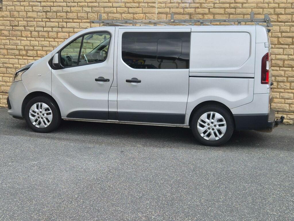 Renault Trafic 1.6L Ll29 Sport Energy Dci Red #25