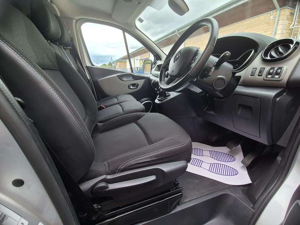 Renault Trafic 1.6L Ll29 Sport Energy Dci Red #17