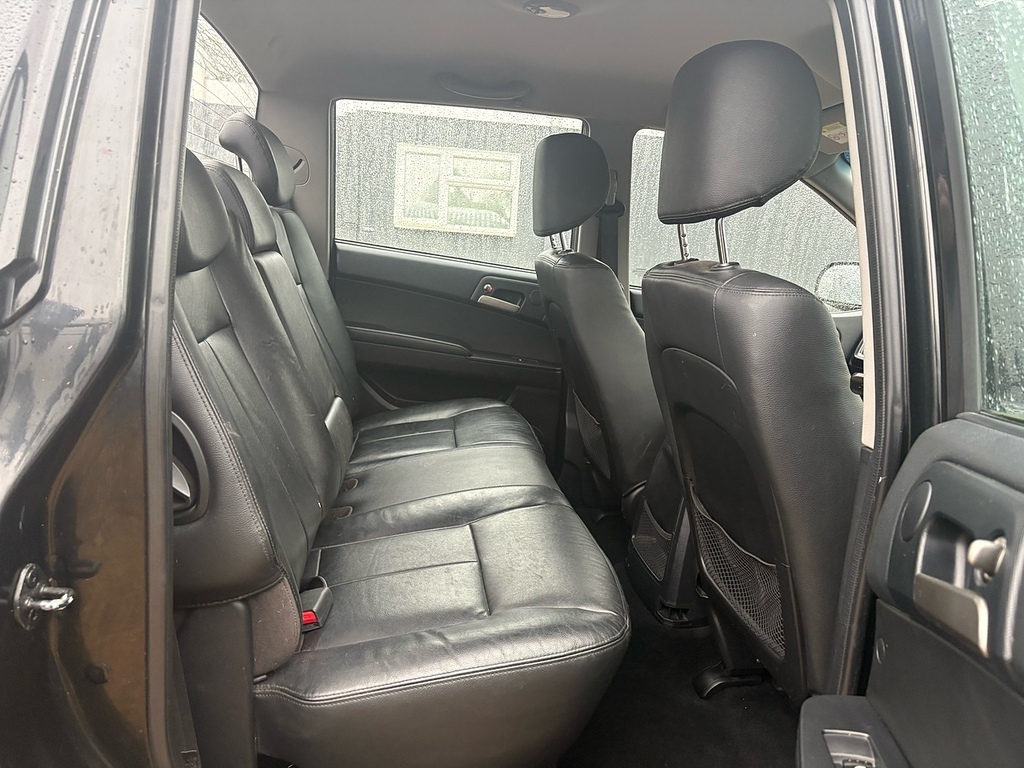 SsangYong Musso Pickup Red #11