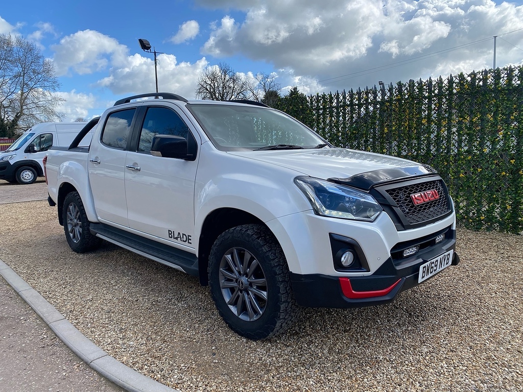 Isuzu D-Max Td Blade White