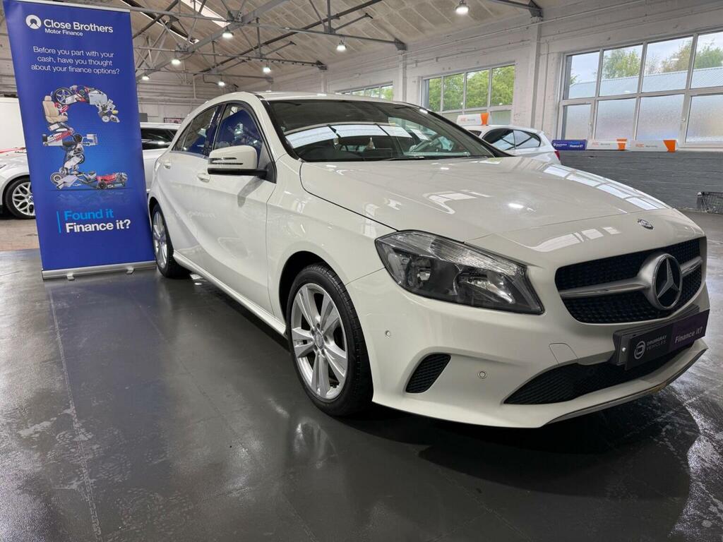 Mercedes-Benz A Class Hatchback 1.5 A180d Sport Executive Euro 6 Ss White