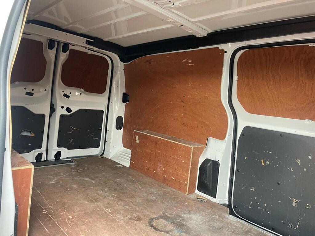 Vauxhall Vivaro Mpv White #17