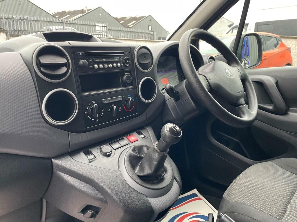 Peugeot Partner Panel Van White #12