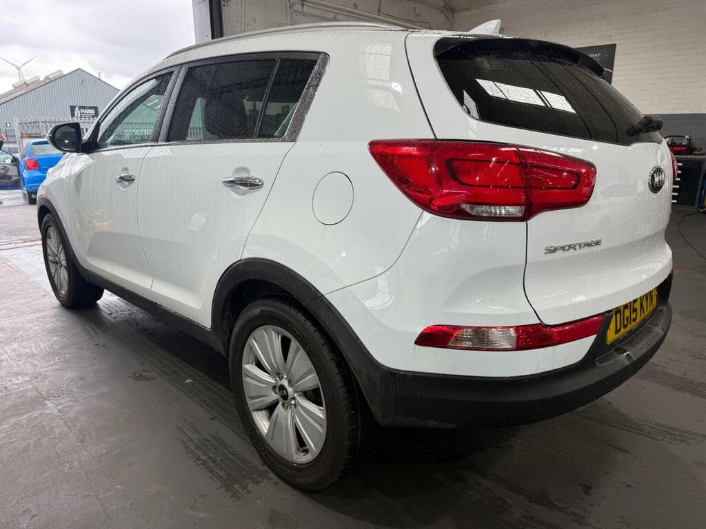 Kia Sportage 1.7 Crdi Ecodynamics 3 2Wd Euro 5 Ss White #4
