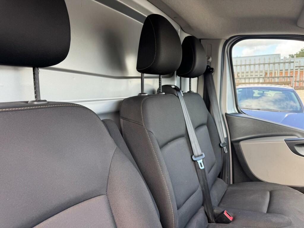Renault Trafic 1.6 Dci 29 Business Swb Standard Roof Euro 6 Silver #6