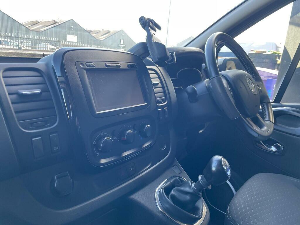 Vauxhall Vivaro Panel Van 1.6 Cdti 2900 Biturbo Ecotec Limited Edi Silver #15