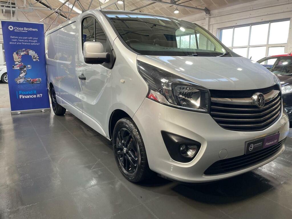 Vauxhall Vivaro Panel Van 1.6 Cdti 2900 Biturbo Ecotec Limited Edi Silver