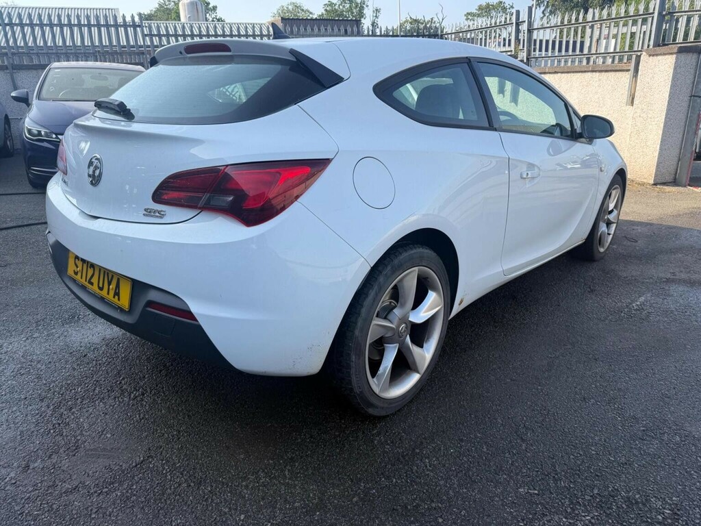 Vauxhall Astra GTC 1.6T 16V Sport Euro 5 White #4