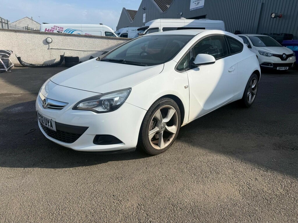 Vauxhall Astra GTC 1.6T 16V Sport Euro 5 White #2