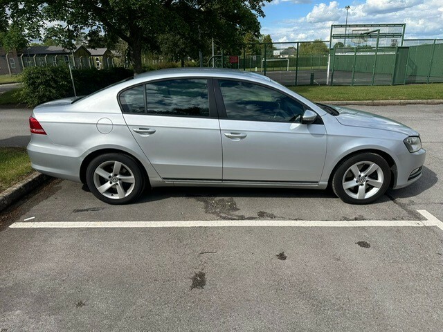 Volkswagen Passat 1.6 Tdi Bluemotion Tech S Silver #3