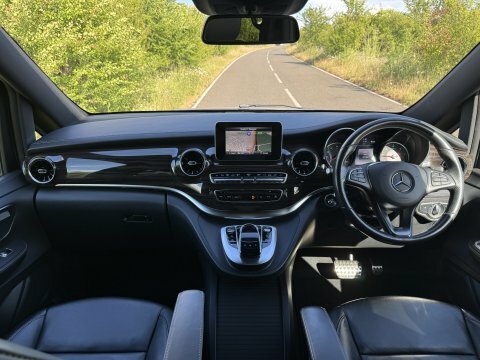 Mercedes-Benz V Class 2020 20 V220  #6