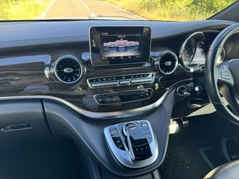 Mercedes-Benz V Class Mpv Silver #10