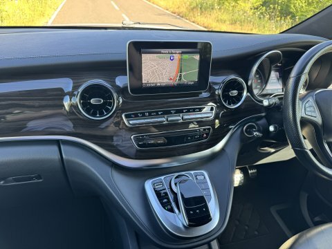 Mercedes-Benz V Class Mpv Silver #8