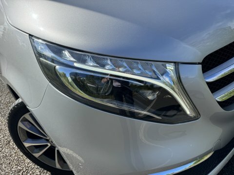 Mercedes-Benz V Class Mpv Silver #35