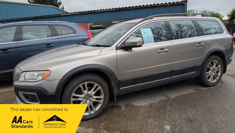 Volvo XC70 D5 Se Awd Gold