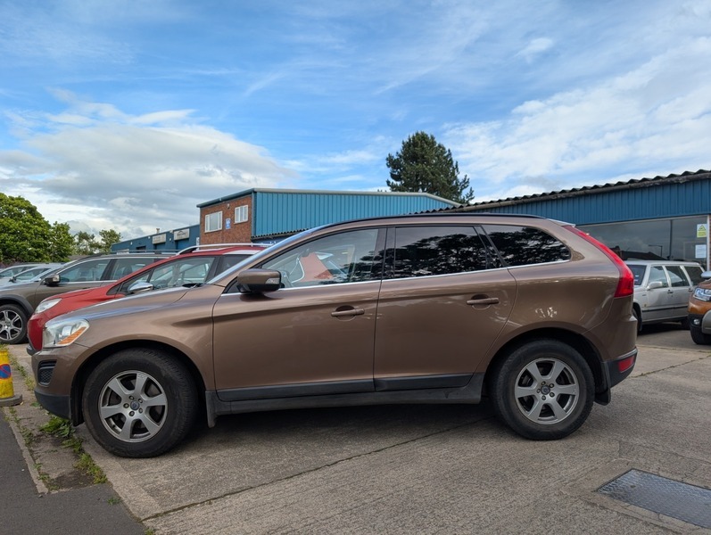 Volvo XC60 Suv 2.4 D5 Se 2011 Grey #1